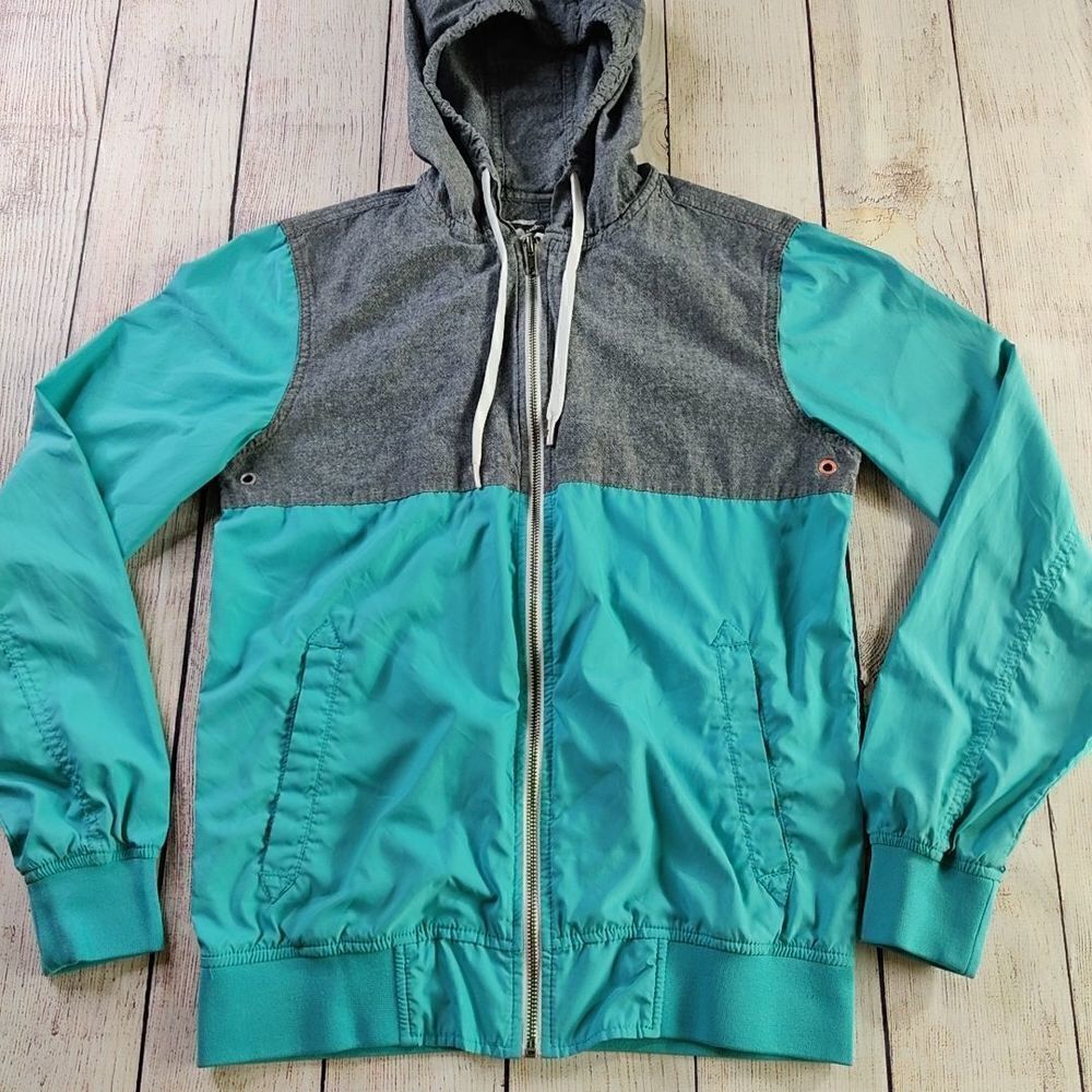 Modern Amusement light windbreaker sz S